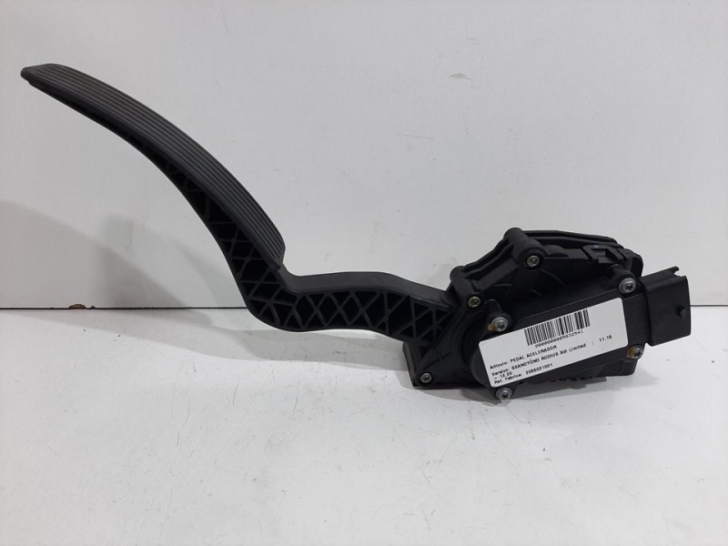 Recambio de pedal acelerador para ssangyong rodius xdi limited referencia OEM IAM 2055021001 K2055008D20 