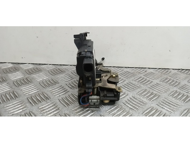 Recambio de cerradura puerta trasera izquierda para seat toledo (1m2) signo referencia OEM IAM 3B4839015M  