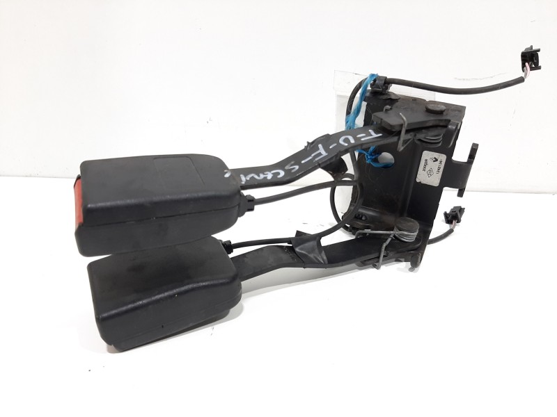 Recambio de enganche cinturon trasero central para renault scenic iii grand bose edition referencia OEM IAM 888225167R  