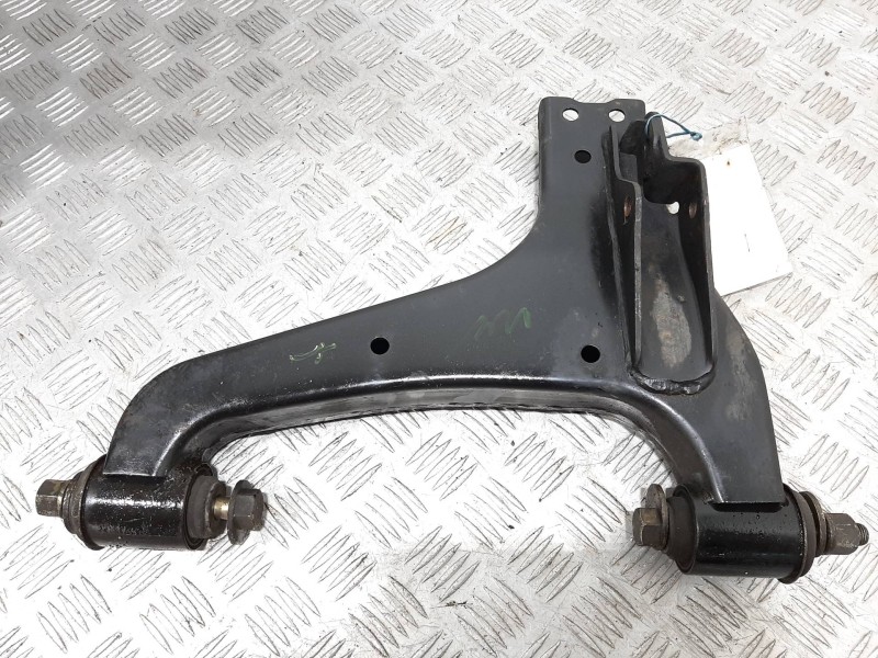 Recambio de brazo suspension inferior delantero derecho para ssangyong rodius 2.7 turbodiesel cat referencia OEM IAM   