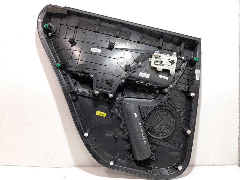 Recambio de guarnecido puerta trasera derecha para kia niro business referencia OEM IAM 83306G5080EE2  