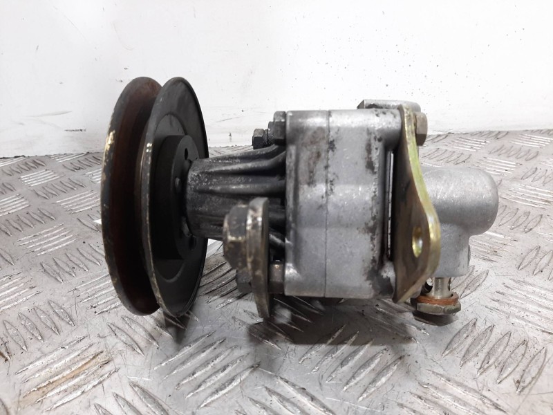 Recambio de bomba direccion para nissan trade 75 trade 75 referencia OEM IAM 49122F380  