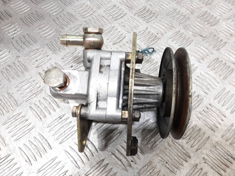 Recambio de bomba direccion para nissan trade 75 trade 75 referencia OEM IAM 49122F380  