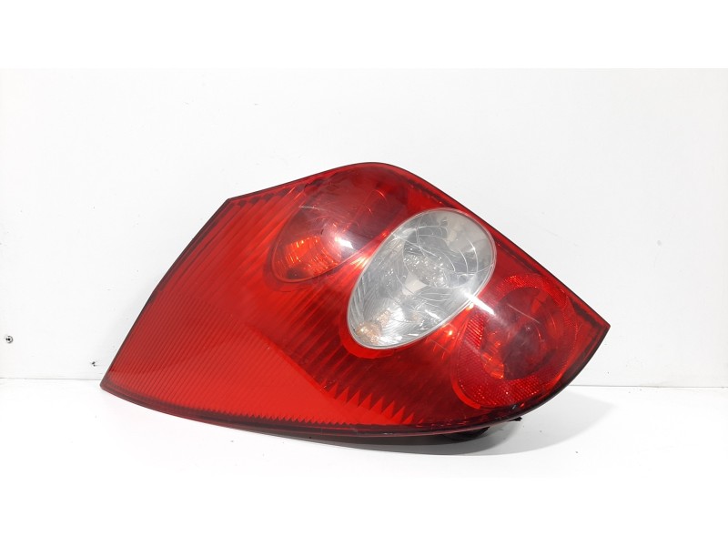 Recambio de piloto trasero izquierdo para renault laguna ii grandtour (kg0) dynamique referencia OEM IAM 8200703487  