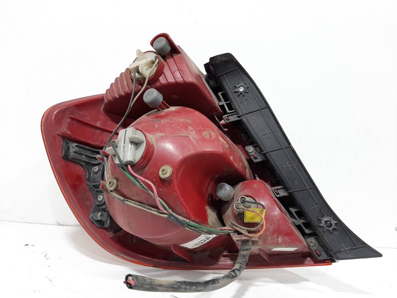 Recambio de piloto trasero derecho para hyundai accent (x3) 1.3 gls referencia OEM IAM   