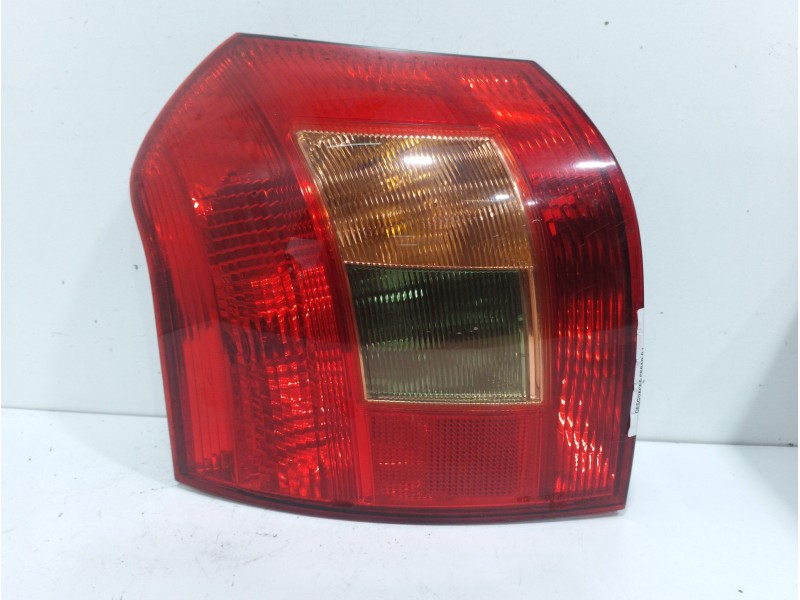 Recambio de piloto trasero izquierdo para ford fiesta (cbk) ambiente referencia OEM IAM 1324578  