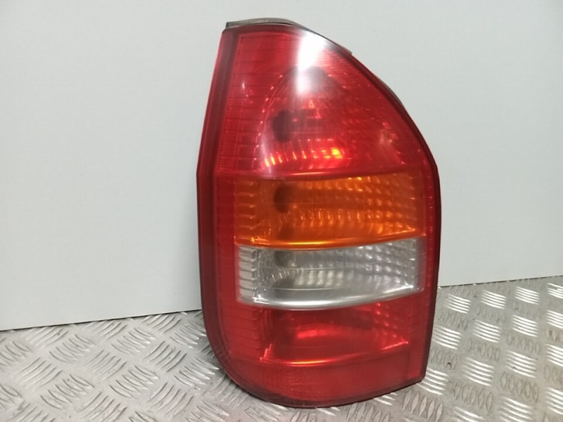 Recambio de piloto trasero izquierdo para opel zafira a elegance referencia OEM IAM 09117444  