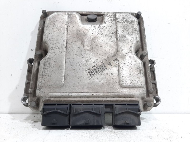 Recambio de centralita motor uce para peugeot 206 berlina xs referencia OEM IAM 281010594  