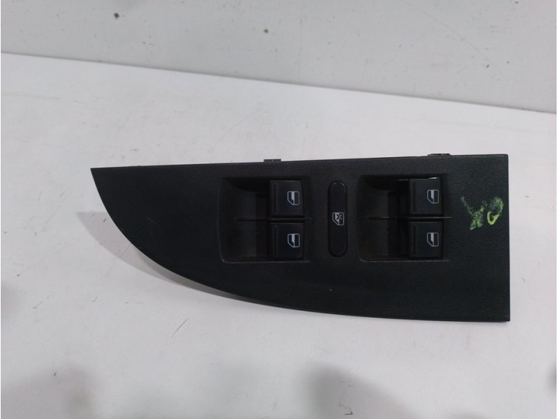 Recambio de mando elevalunas delantero izquierdo para seat leon (1p1) sport referencia OEM IAM 1P1867171A  