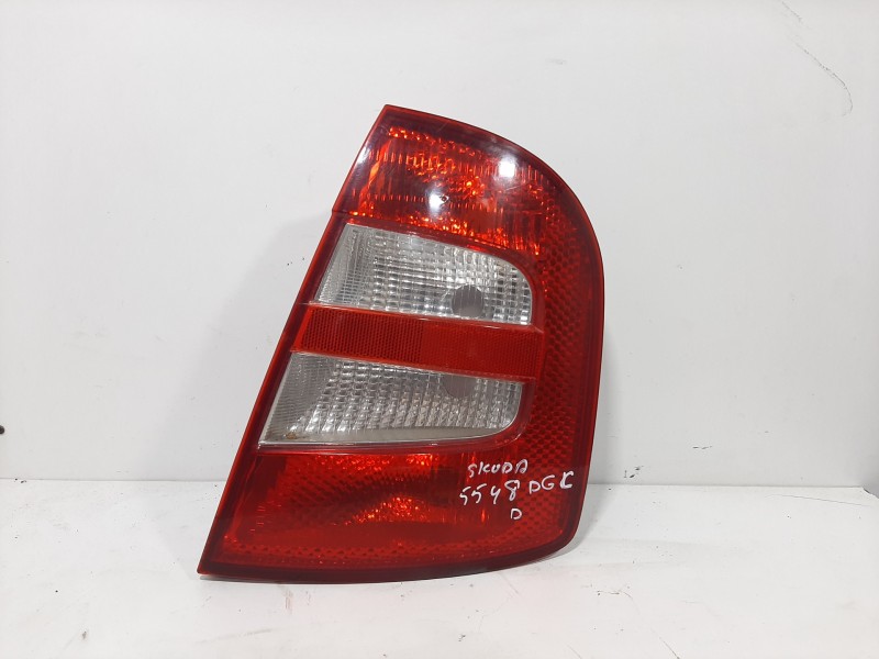 Recambio de piloto trasero derecho para skoda fabia (6y2/6y3) attractive referencia OEM IAM    Recambio de piloto trasero derecho para skoda fabia (6y2/6y3) attractive referencia OEM IAM