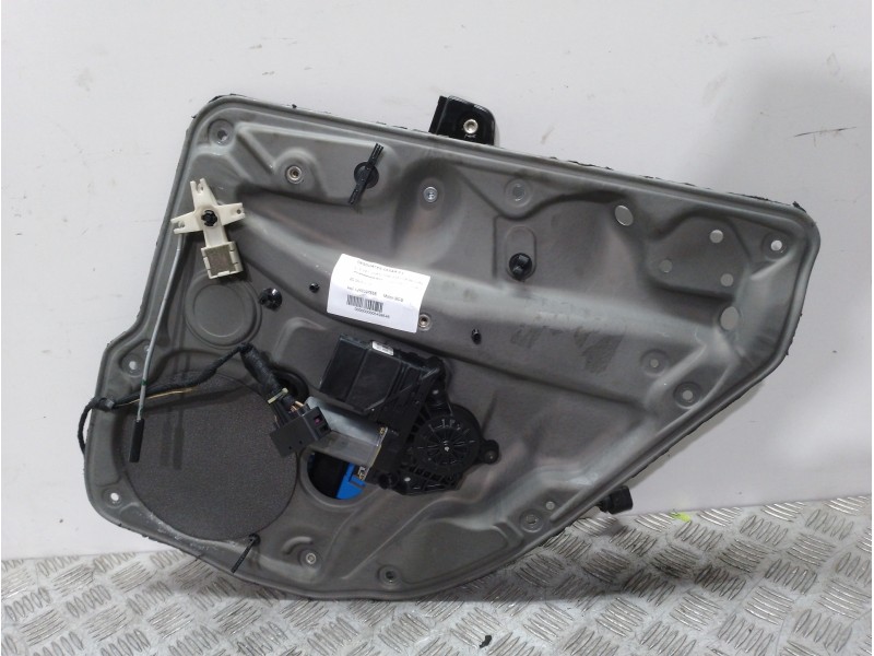 Recambio de elevalunas trasero derecho para volkswagen golf iv berlina (1j1) highline referencia OEM IAM 1J4839756E  