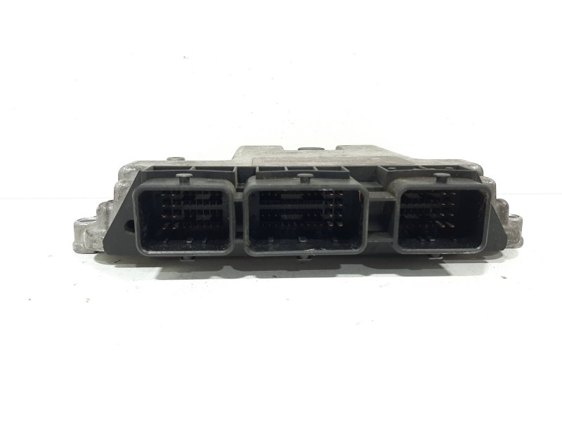Recambio de centralita motor uce para renault scenic ii authentique referencia OEM IAM 0281011776  8200391966