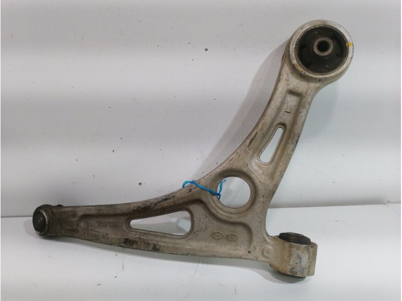 Recambio de brazo suspension inferior delantero izquierdo para kia niro business referencia OEM IAM 54500G2100  