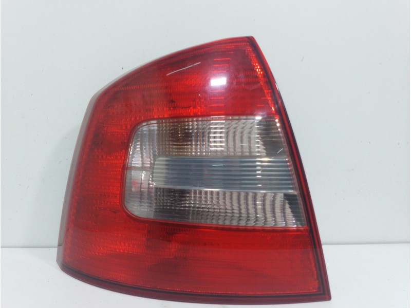 Recambio de piloto trasero izquierdo para skoda octavia berlina (1z3) family referencia OEM IAM 1Z5945095B  