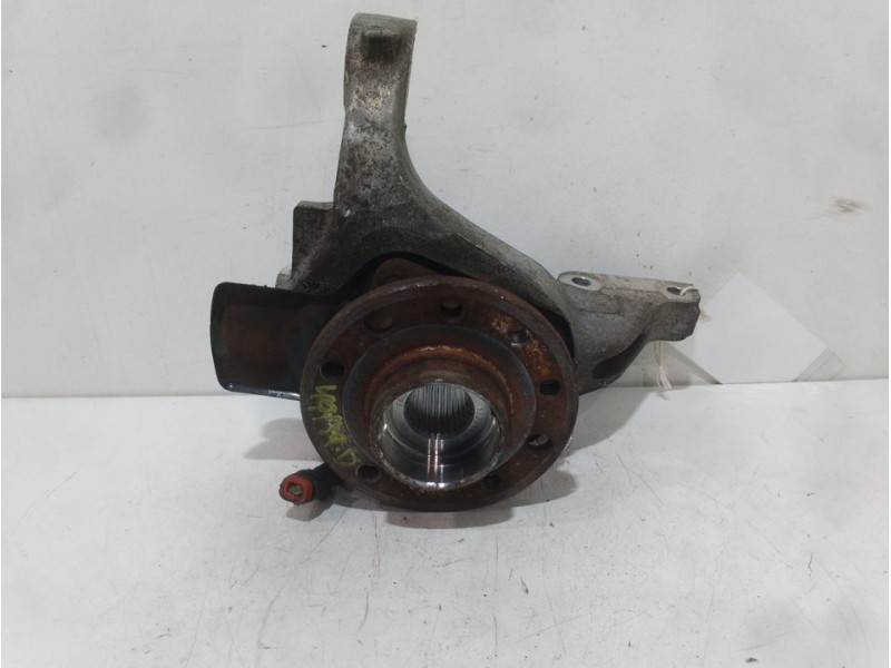 Recambio de mangueta delantera derecha para fiat croma (194) 1.9 16v multijet dynamic referencia OEM IAM 13136699R  