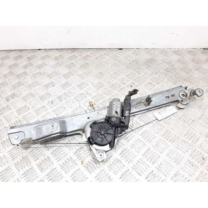 Recambio de elevalunas delantero derecho para renault scenic ii confort dynamique referencia OEM IAM 8200646840  