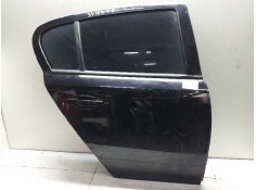 Recambio de puerta trasera derecha para opel astra h berlina cosmo referencia OEM IAM  NEGRA 