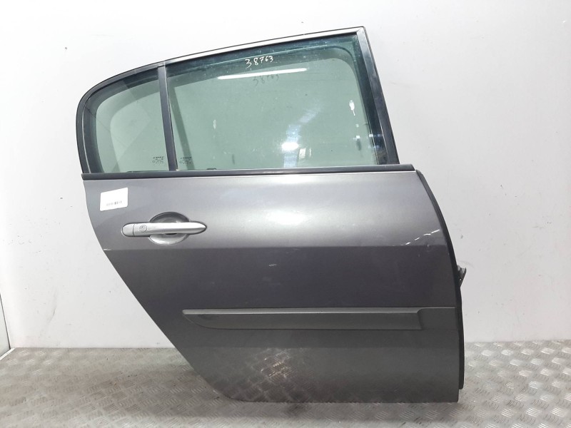 Recambio de puerta trasera derecha para renault megane ii berlina 5p referencia OEM IAM  GRIS 