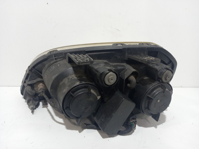 Recambio de faro derecho para daewoo nubira berlina se referencia OEM IAM 96458810  