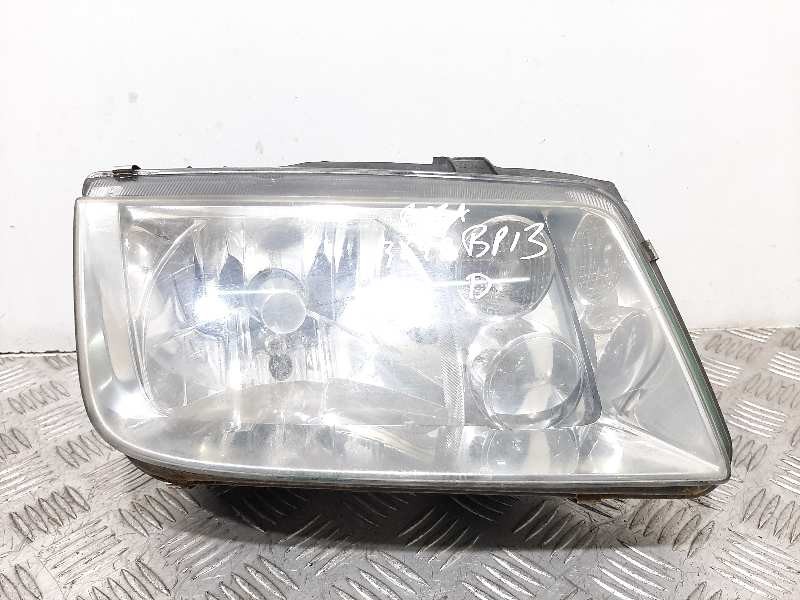 Recambio de faro derecho para volkswagen bora berlina (1j2) trendline referencia OEM IAM   