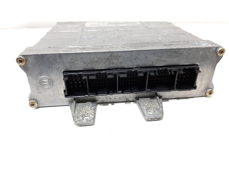 Recambio de centralita motor uce para audi a4 avant (b5) 1.8 referencia OEM IAM 8D0907557C 0261203938 