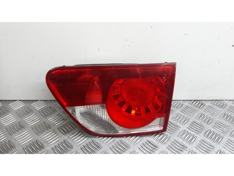 Recambio de piloto porton trasero derecho para seat altea (5p1) arena referencia OEM IAM 5P8945094D  