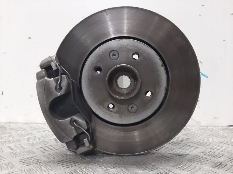 Recambio de mangueta delantera izquierda para renault scenic ii emotion plus referencia OEM IAM   