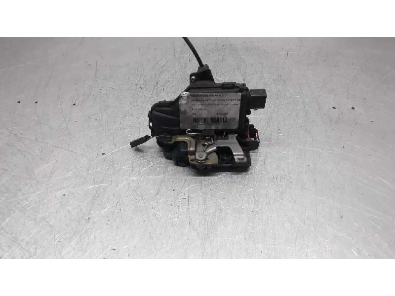 Recambio de cerradura puerta delantera derecha para volkswagen bora berlina (1j2) trendline referencia OEM IAM   