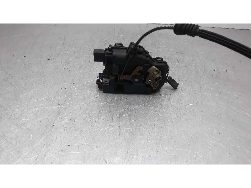 Recambio de cerradura puerta delantera derecha para volkswagen bora berlina (1j2) trendline referencia OEM IAM   