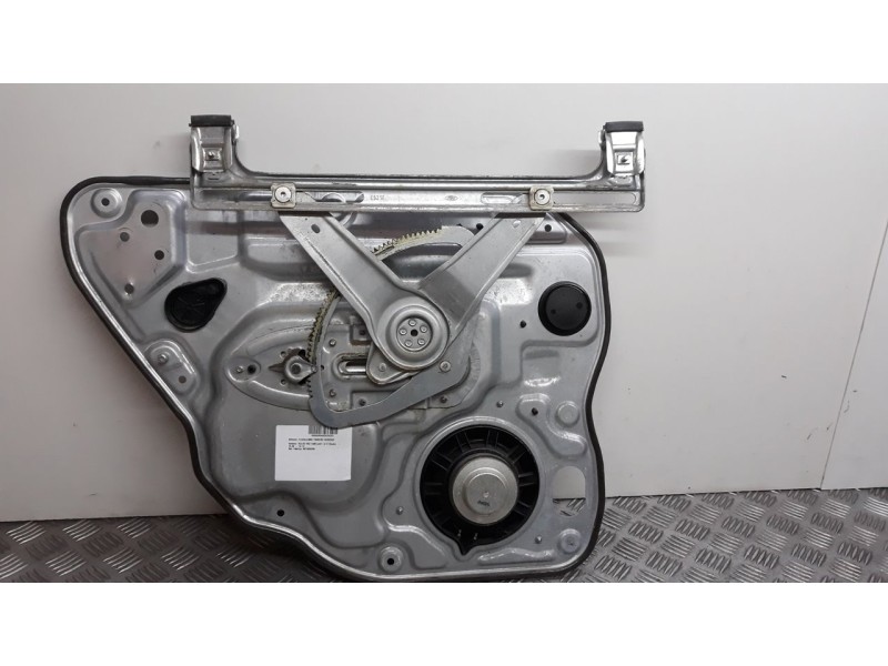 Recambio de elevalunas trasero derecho para volvo v50 familiar 1.6 d kinetic referencia OEM IAM 8679083RH  