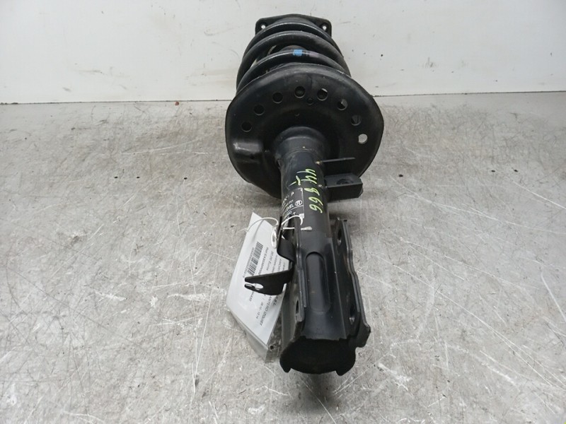 Recambio de amortiguador delantero izquierdo para nissan qashqai (j10) acenta referencia OEM IAM E4303BR00B  