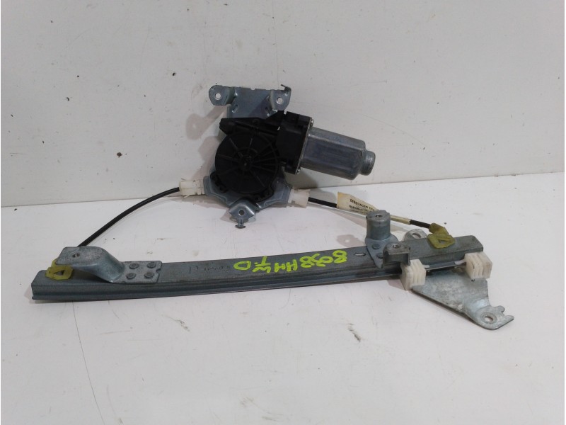 Recambio de elevalunas trasero derecho para nissan qashqai (j10) acenta referencia OEM IAM 82700JD40A 2 PINES 