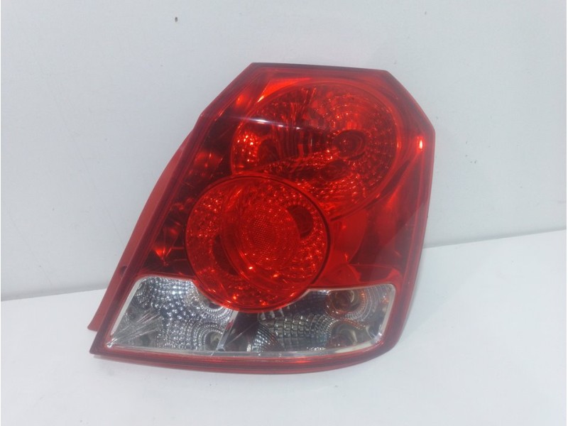 Recambio de piloto trasero derecho para chevrolet kalos 1.2 se referencia OEM IAM 626531  