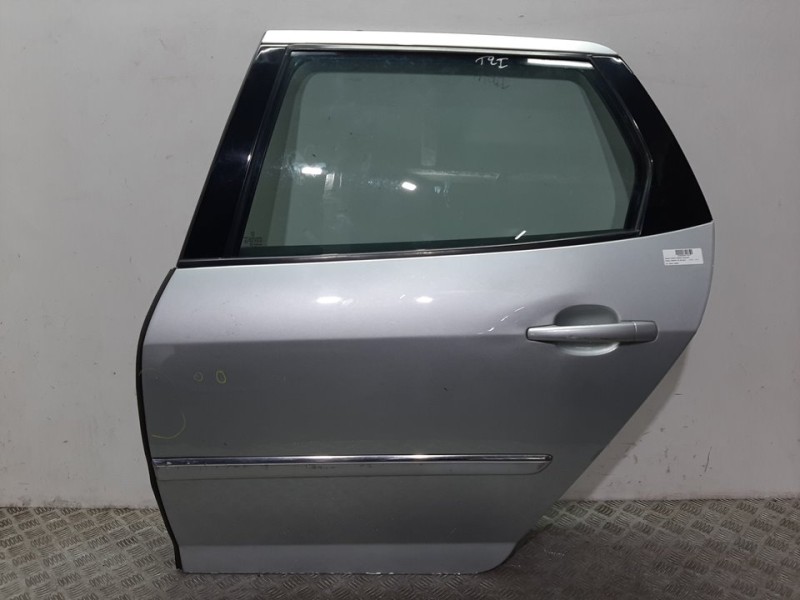 Recambio de puerta trasera izquierda para peugeot 407 sw sport referencia OEM IAM 9006H7 PLATA 