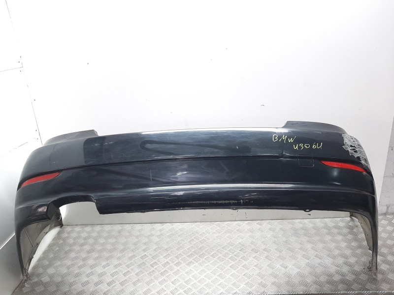 Recambio de paragolpes trasero para bmw serie 5 berlina (e60) 525d referencia OEM IAM 51717033761 NEGRO 