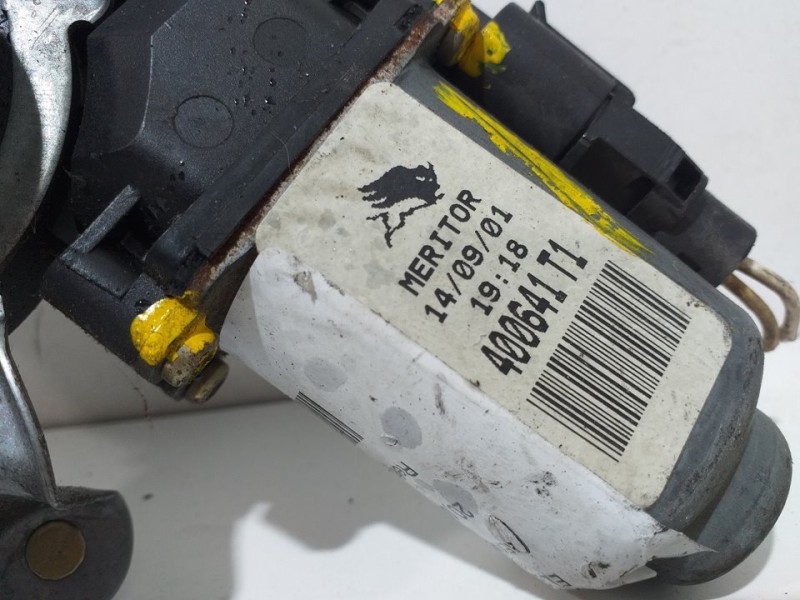 Recambio de elevalunas delantero izquierdo para renault megane i scenic (ja0) 1.9 d alize referencia OEM IAM   