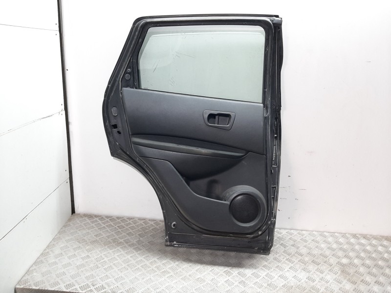 Recambio de puerta trasera izquierda para nissan qashqai (j10) tekna referencia OEM IAM  NEGRO 
