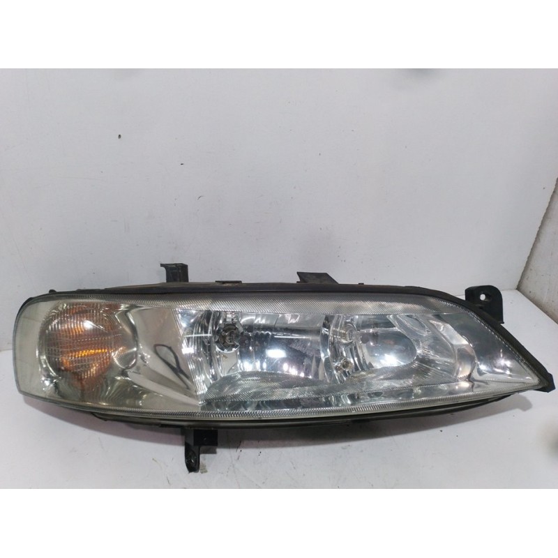 Recambio de faro derecho para opel vectra b berlina comfort referencia OEM IAM 39340748 90586849 