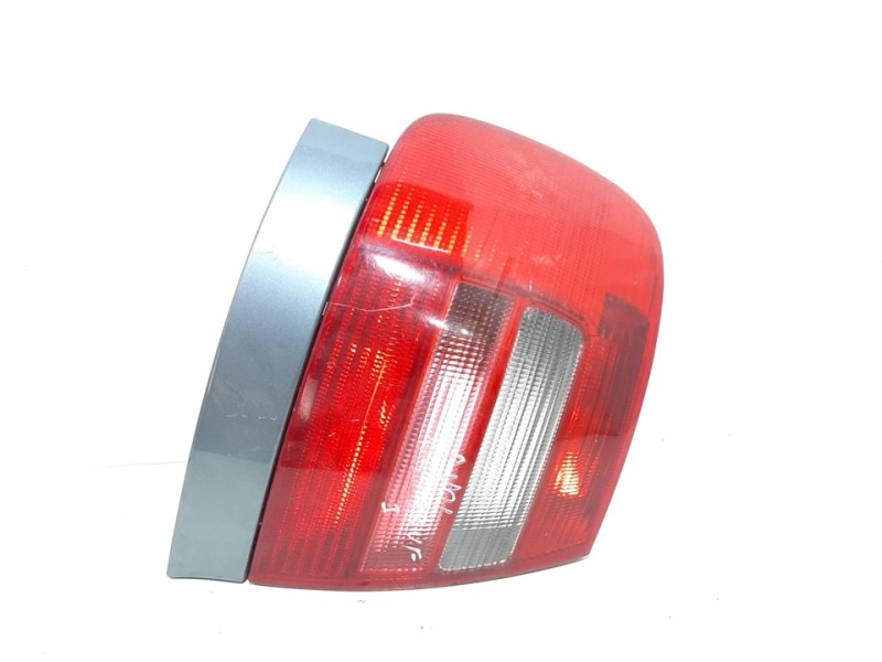 Recambio de piloto trasero izquierdo para audi a4 berlina (b5) 2.4 referencia OEM IAM   