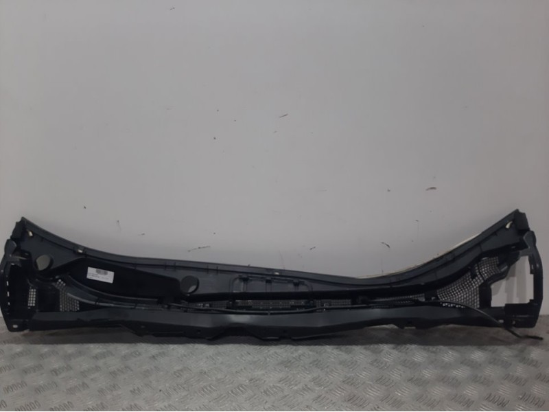 Recambio de vierte aguas para nissan leaf basis referencia OEM IAM 668623NA0A 668623NA0A 