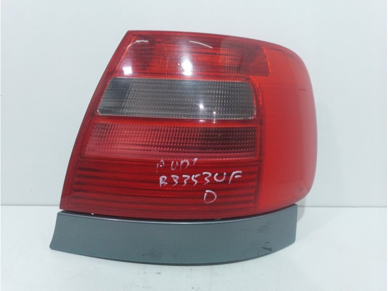 Recambio de piloto trasero derecho para audi a4 berlina (b5) 2.4 referencia OEM IAM   