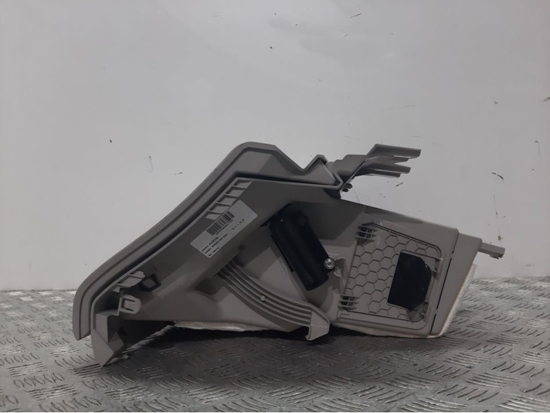 Recambio de guantera para nissan leaf basis referencia OEM IAM 685203ND0A  