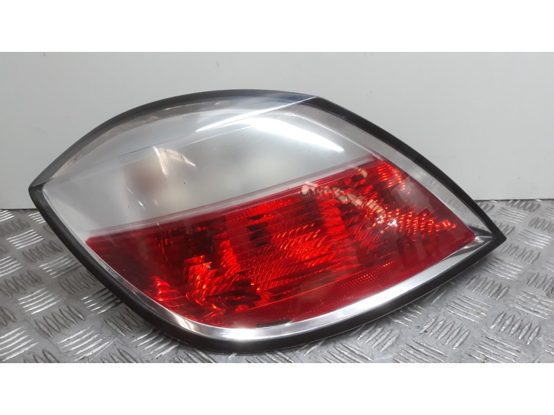 Recambio de piloto trasero izquierdo para opel astra h berlina cosmo referencia OEM IAM 93190304  