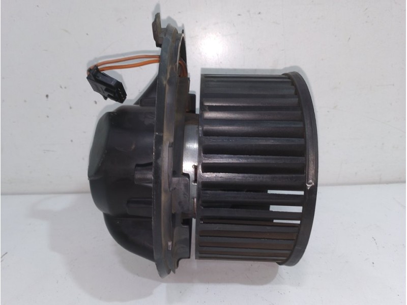 Recambio de motor calefaccion para seat leon (1p1) stylance / style referencia OEM IAM 1K1820015J N998887V  Recambio de motor calefaccion para seat leon (1p1) stylance / style referencia OEM IAM 1K1820015J N998887V