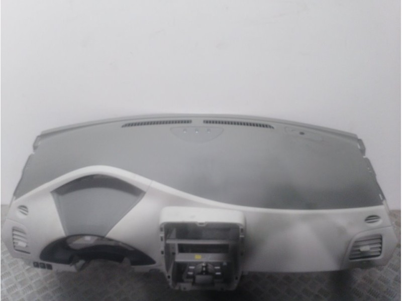 Recambio de salpicadero para nissan leaf basis referencia OEM IAM 682003NA0A  