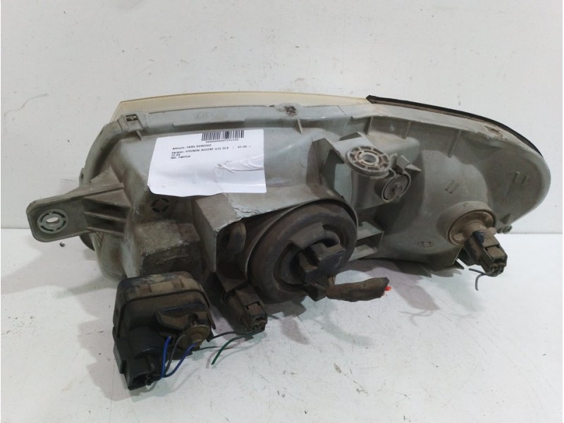 Recambio de faro derecho para hyundai accent (lc) gls referencia OEM IAM   