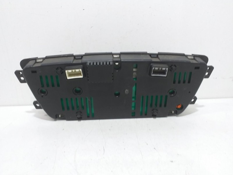 Recambio de cuadro instrumentos para ssangyong kyron 2.0 referencia OEM IAM 8022009100  