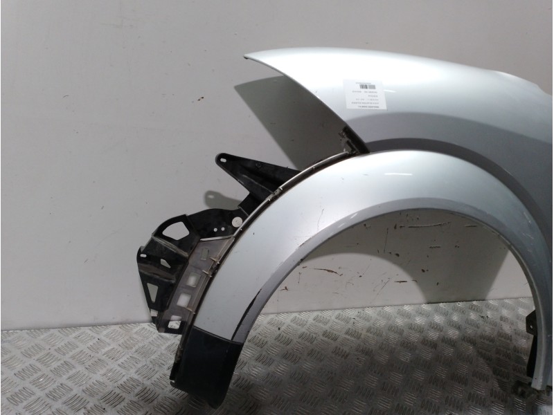 Recambio de aleta delantera izquierda para audi a2 (8z) 1.4 referencia OEM IAM 8Z0821105C PLATA 