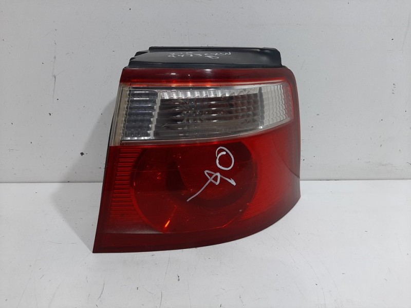 Recambio de piloto trasero derecho para kia carens 1.6 lx referencia OEM IAM   