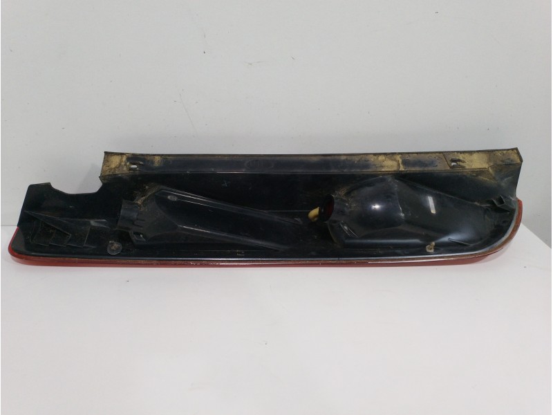 Recambio de piloto trasero derecho para ford focus berlina (cap) ambiente (d) referencia OEM IAM 1420450  